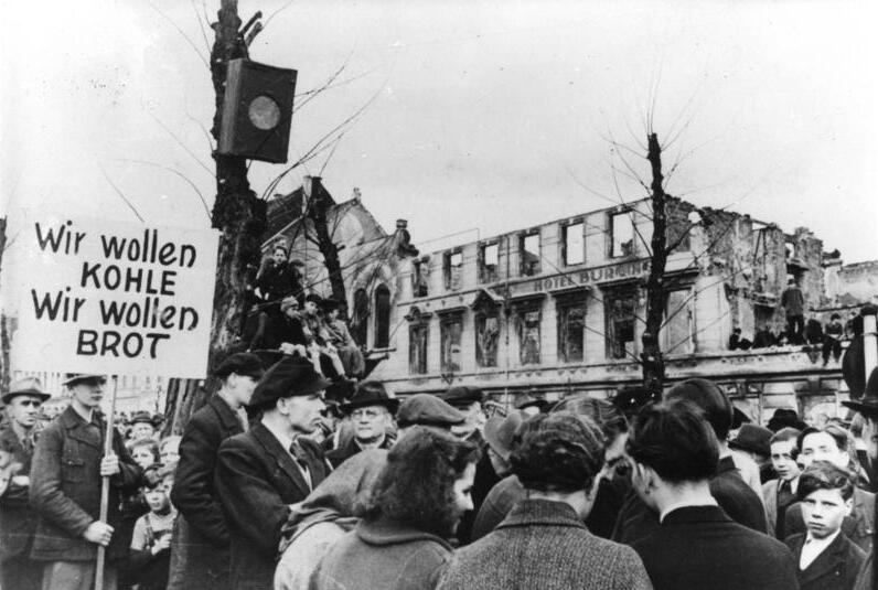 當1945年柏林淪陷於盟軍之手時，英國和法國的第一反應體現了其破產的小戰勝國的本能。//圖像來源：Bundesarchiv Bild 183 B0527 0001 753