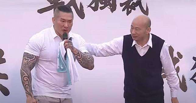 426游行发生了许多荒诞的「感人情节」//图片来源 : 中天新闻